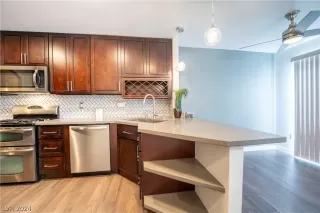 Photo #2: 2593731 Listing 