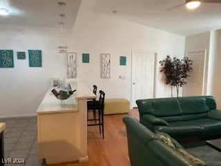 Photo #2: 2593744 Listing 