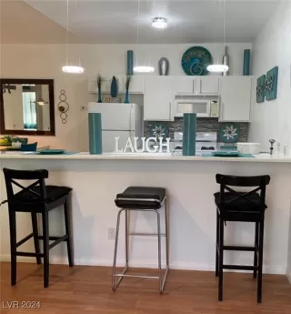 Photo #4: 2593744 Listing 