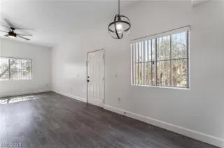 Photo #4: 2593771 Listing