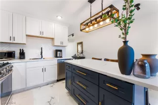 Photo #2: 2593779 Listing 