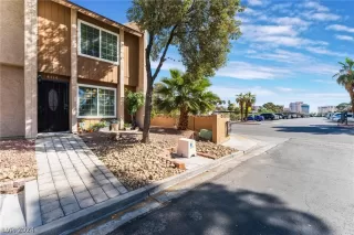 Photo #3: 2593779 Listing 