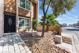 Photo #6: 2593779 Listing 