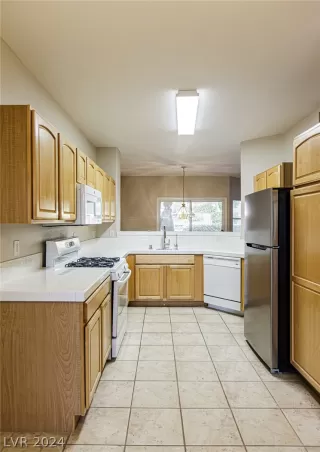 Photo #6: 2593785 Listing 