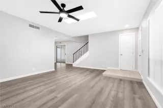 Photo #3: 2593793 Listing