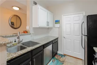 Photo #4: 2593801 Listing