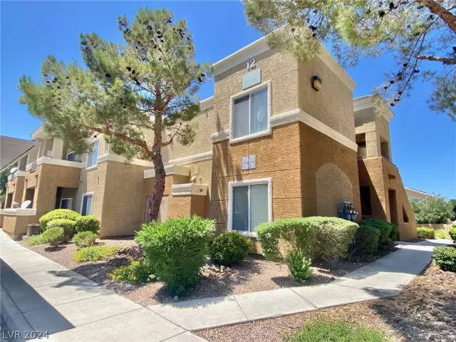 MLS: 2593819 Condo For Sale