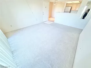 Photo #2: 2593819 Listing 