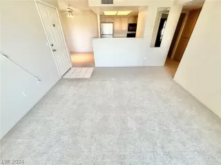 Photo #6: 2593819 Listing 