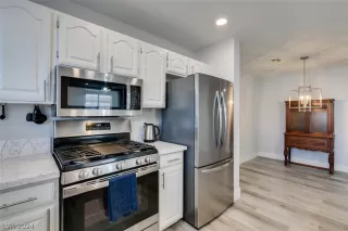 Photo #2: 2593822 Listing