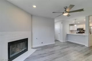 Photo #3: 2593822 Listing