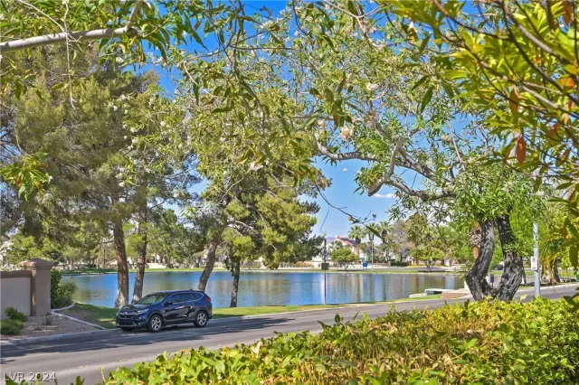 MLS: 2593823 Condo For Sale