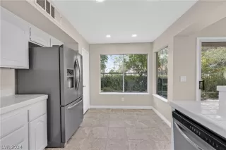 Photo #6: 2593823 Listing 