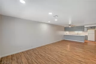 Photo #3: 2593826 Listing 