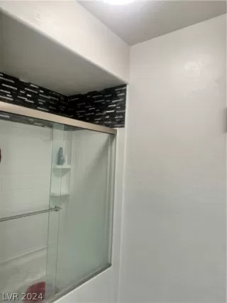 Photo #1: 2593859 Listing 