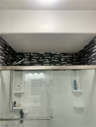 Photo #2: 2593859 Listing 