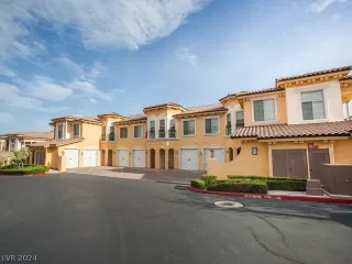 Photo #4: 2593873 Listing 