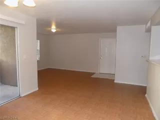 Photo #5: 2593901 Listing 