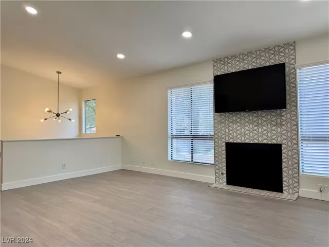 MLS: 2593903 Condo For Sale