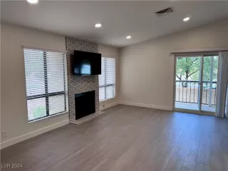 Photo #1: 2593903 Listing 