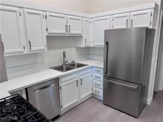 Photo #3: 2593903 Listing 