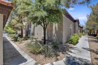 Photo #3: 2593904 Listing