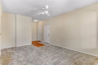 Photo #5: 2593904 Listing