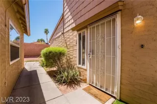 Photo #2: 2593911 Listing 