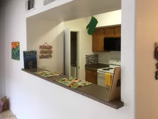 Photo #4: 2593936 Listing 