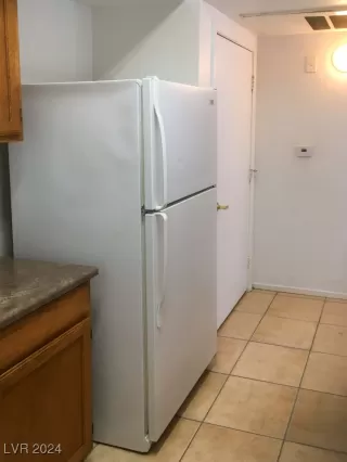 Photo #5: 2593936 Listing 