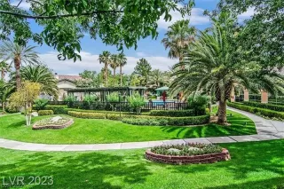 Photo #2: 2593962 Listing 