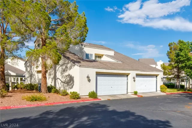 MLS: 2593983 Condo For Sale