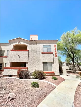 Photo #3: 2593997 Listing 