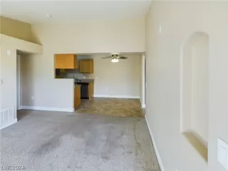 Photo #2: 2594009 Listing