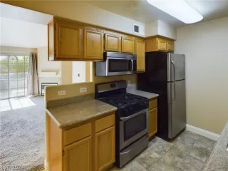 Photo #3: 2594009 Listing