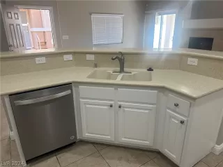 Photo #5: 2594028 Listing 