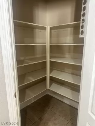 Photo #6: 2594028 Listing 