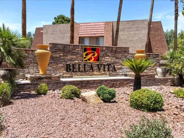 MLS: 2594036 Condo For Sale