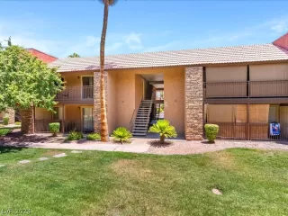 Photo #1: 2594036 Listing