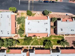 Photo #4: 2594036 Listing