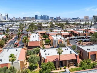 Photo #5: 2594036 Listing