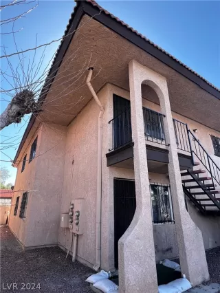 Photo #1: 2594081 Listing 