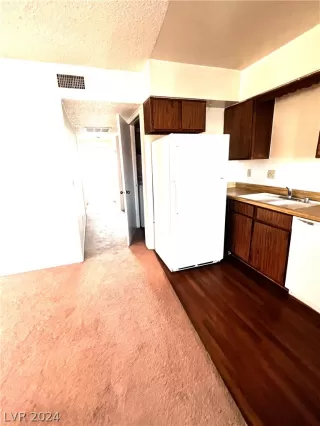 Photo #3: 2594081 Listing 