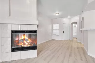 Photo #3: 2594090 Listing