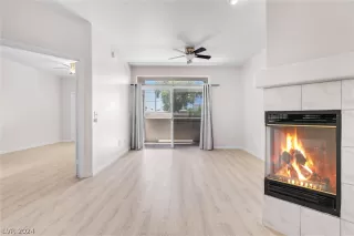 Photo #4: 2594090 Listing