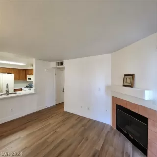 Photo #2: 2594095 Listing 