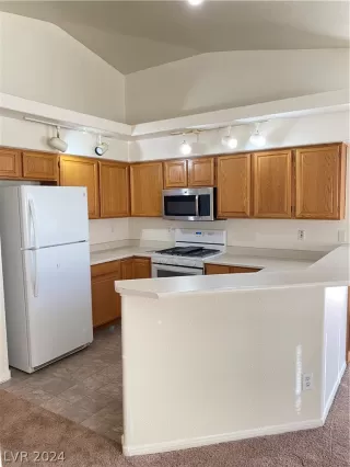 Photo #4: 2594108 Listing 