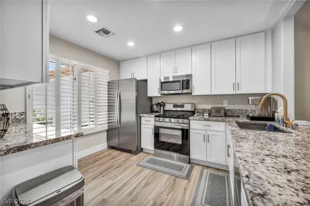 MLS: 2594147 Condo For Sale