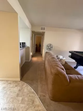 Photo #4: 2594167 Listing