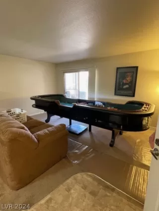 Photo #6: 2594167 Listing